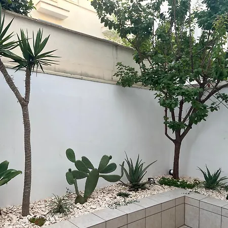 Ticia A 100 Metri Dalla Con Parcheggio Privato Vakantiehuis Lido Marini