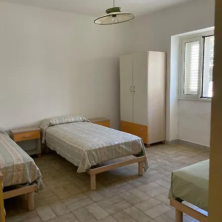 Ticia A 100 Metri Dalla Con Parcheggio Privato Casa vacanze *