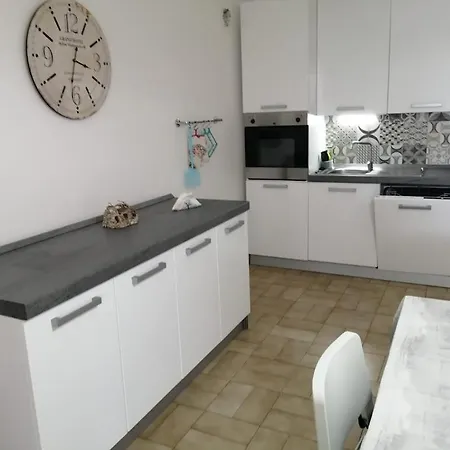 Casa vacanze Ticia A 100 Metri Dalla Con Parcheggio Privato Lido Marini