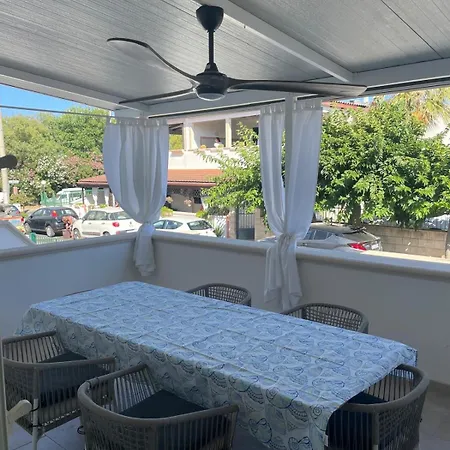 Casa vacanze Ticia A 100 Metri Dalla Con Parcheggio Privato Lido Marini